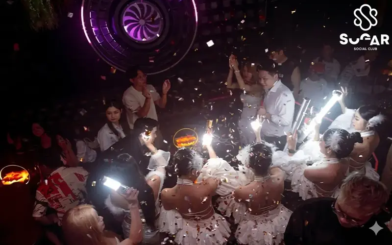 슈가 클럽 분위기 3