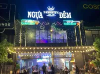 다낭 나이츠 술집 전경