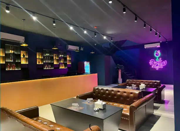 다낭 LA바 유명 바텐더 유미와 설탕